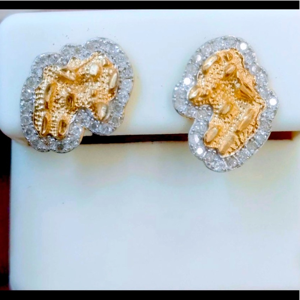 Solid 10k Gold Nugget VS2 Diamond earrings